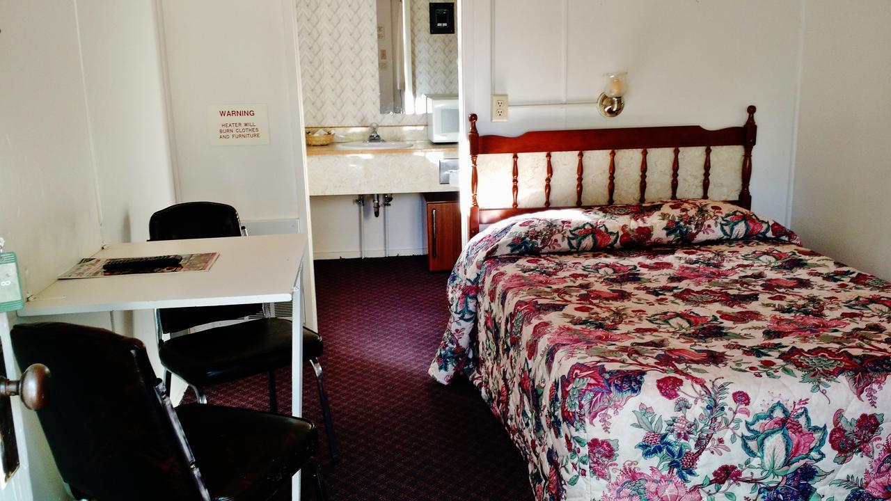 East Glacier Motel & Cabins East Glacier Park Village Luaran gambar