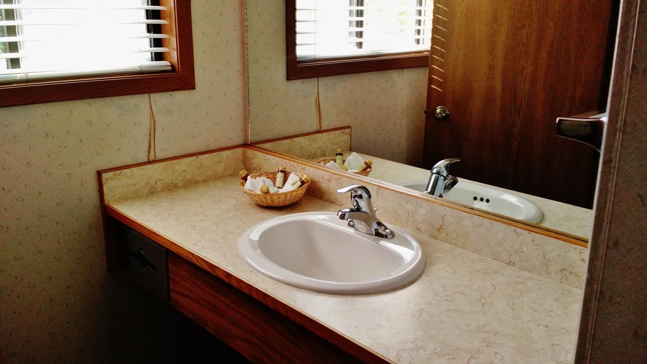 East Glacier Motel & Cabins East Glacier Park Village Luaran gambar